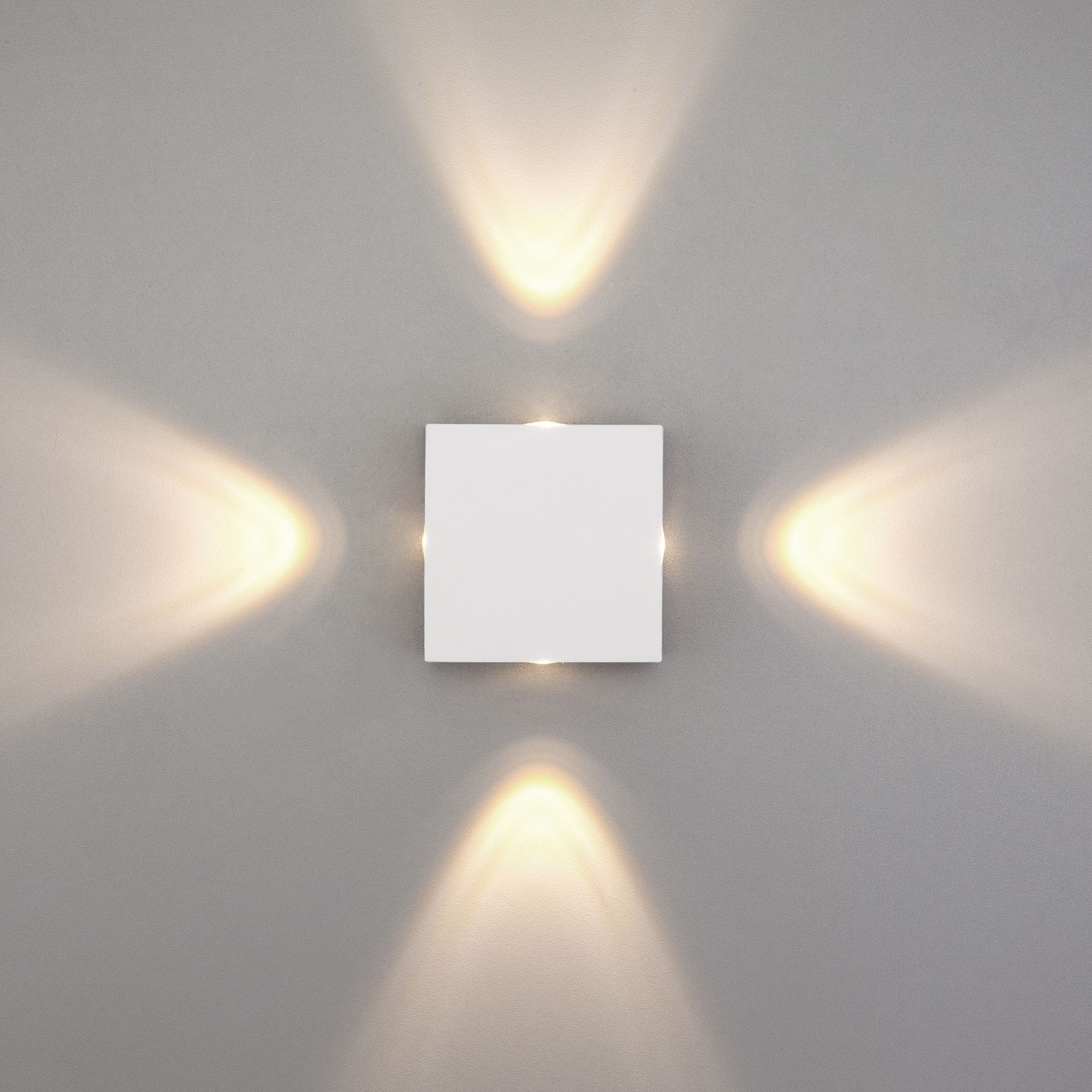 Kvatra белый уличный настенный светодиодный светильник 1601 TECHNO LED