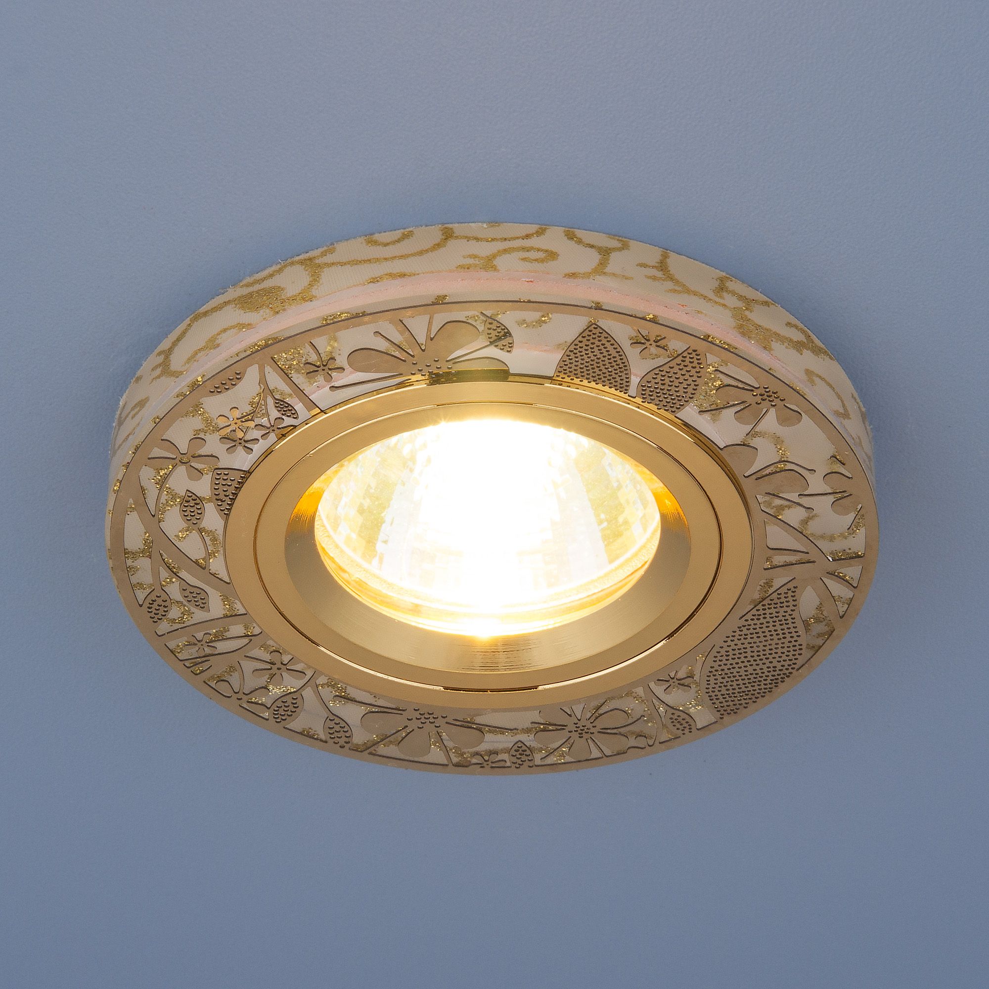 Встраиваемый точечный светильник с LED подсветкой 8096 MR16 GD золото