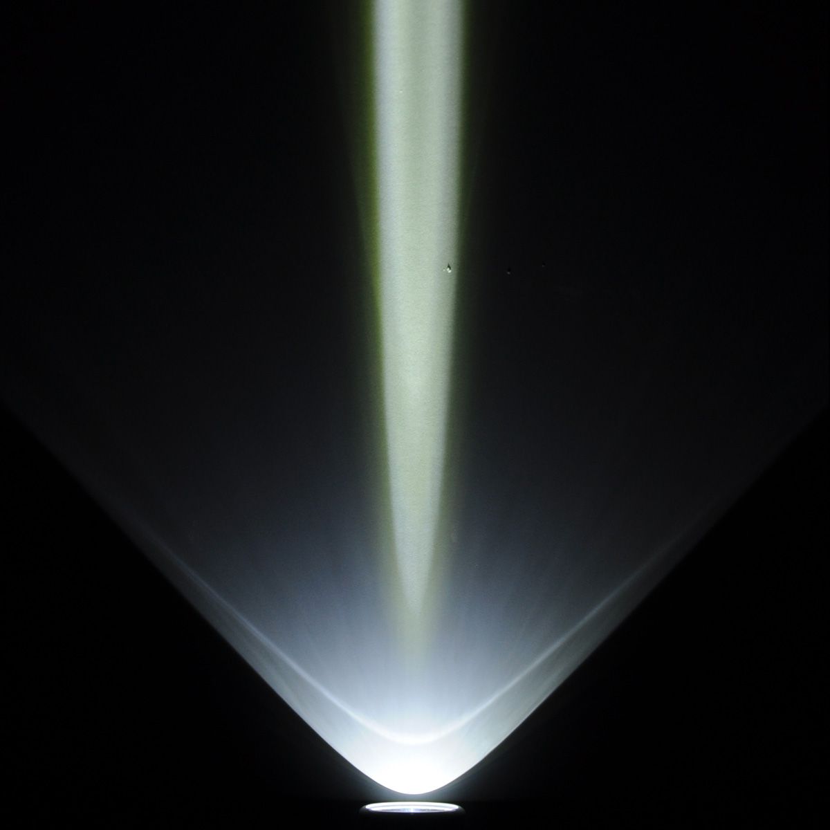 Ручной светодиодный фонарь Torres